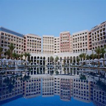 فندق ريتز كارلتون أبوظبي، القناة الكبرى - أبوظبي 