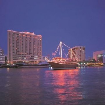 Radisson Blu Hotel, Dubai Deira Creek - Dubai 